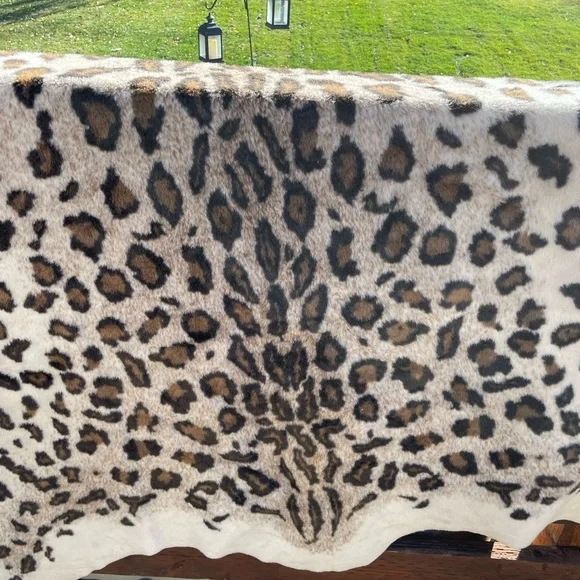 Donna Saylers Fabulous Furs “Leo” Leopard Print Faux Fur Area Rug 58x93 - Picture 1 of 12